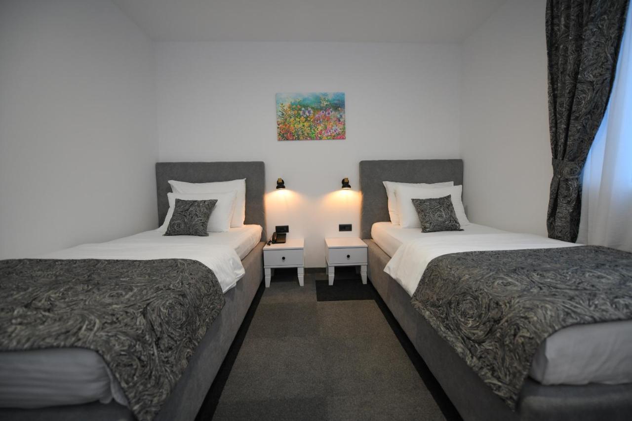 Hotel Kole Čačak Eksteriør billede