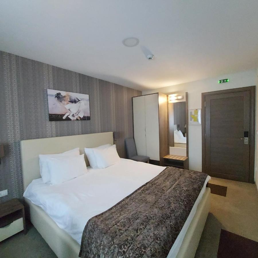 Hotel Kole Čačak Eksteriør billede