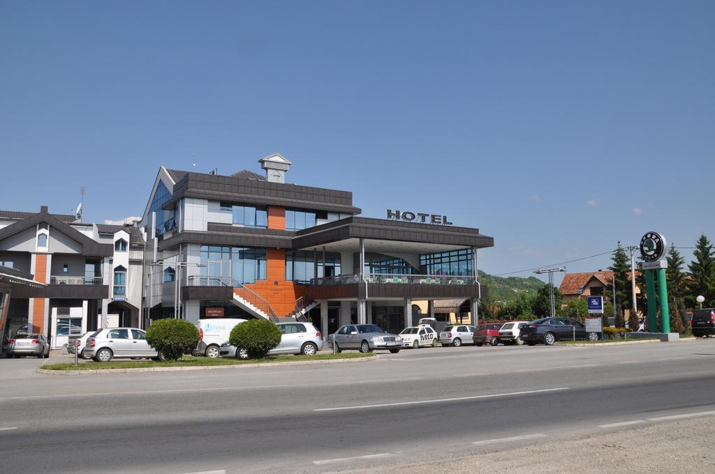 Hotel Kole Čačak Eksteriør billede