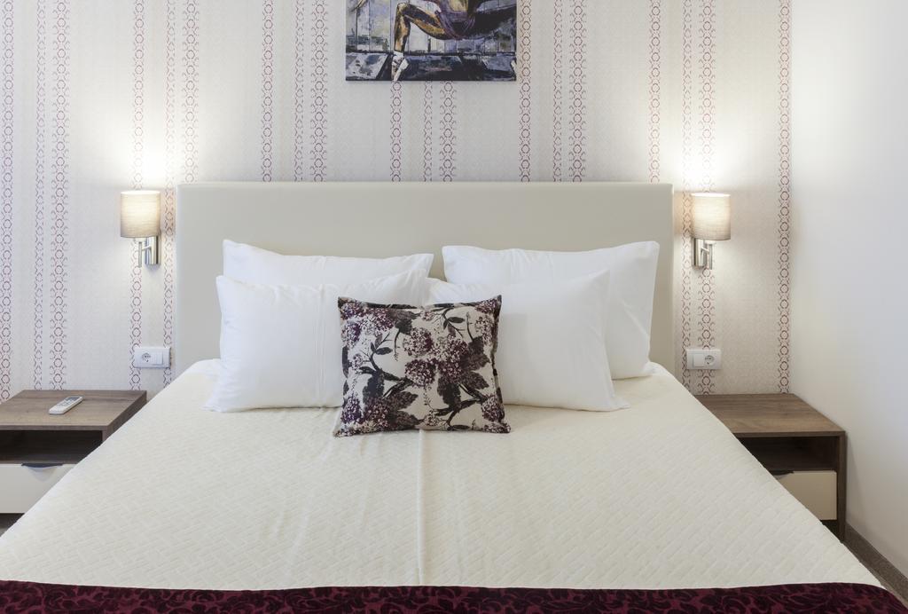 Hotel Kole Čačak Eksteriør billede